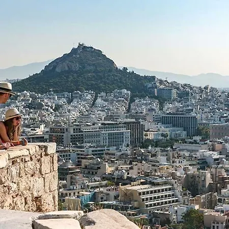 Back To Tradition, By The Acropolis! Atenas